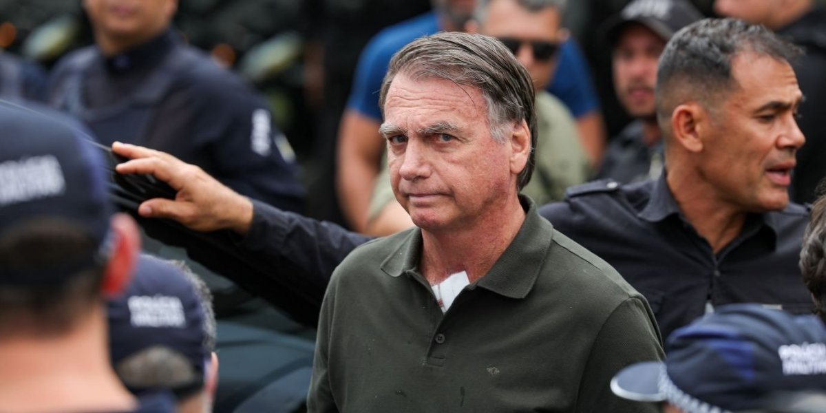 Bolsonaro tem piora em crises de soluço e precisou de doses extras de medicamento, diz relatório