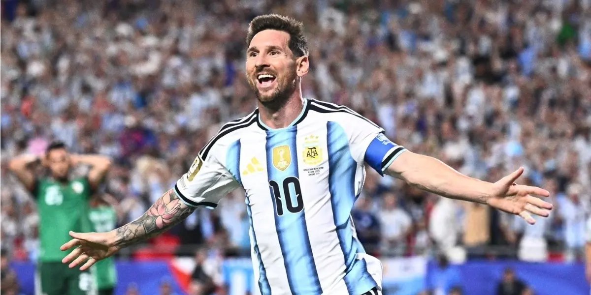 Messi faz história ao marcar hat-trick na estreia da Argentina e iguala Klose como maior artilheiro das Copas