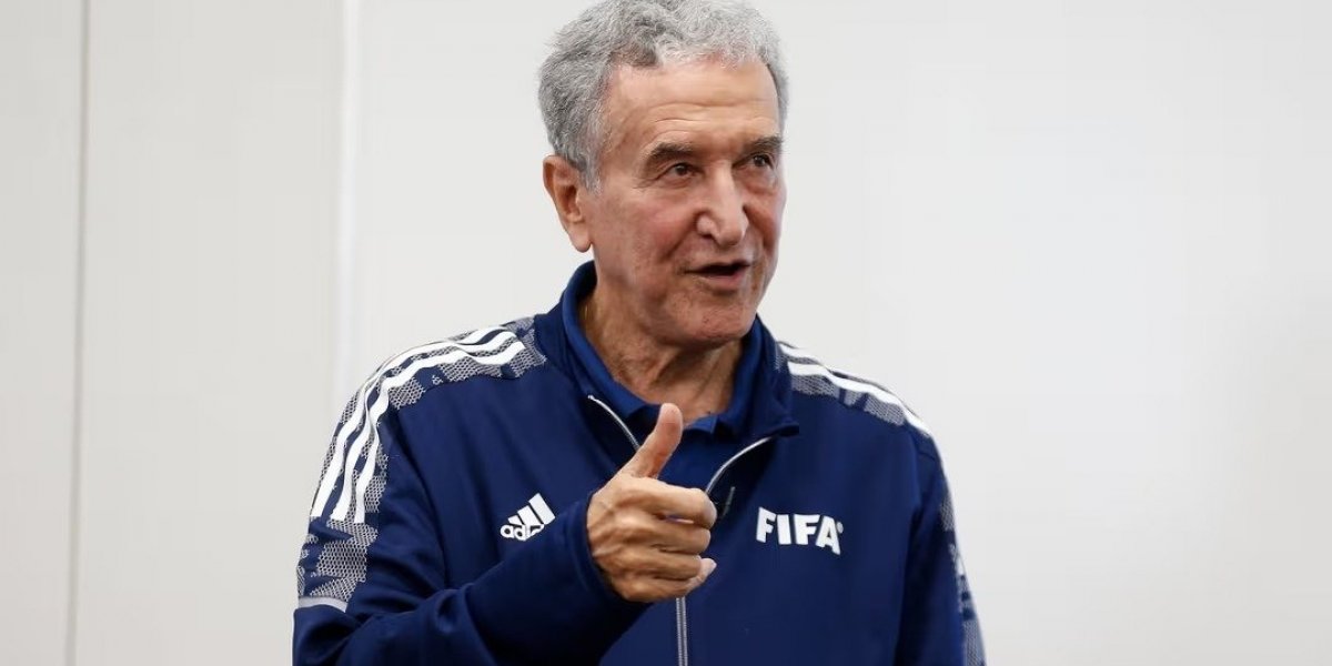 Ex-técnico da Seleção Brasileira, Carlos Alberto Parreira é internado no Rio
