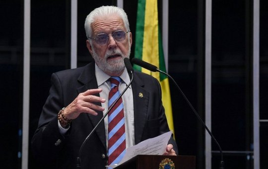 Senador Jaques Wagner é alvo de operação da PF no Caso Master