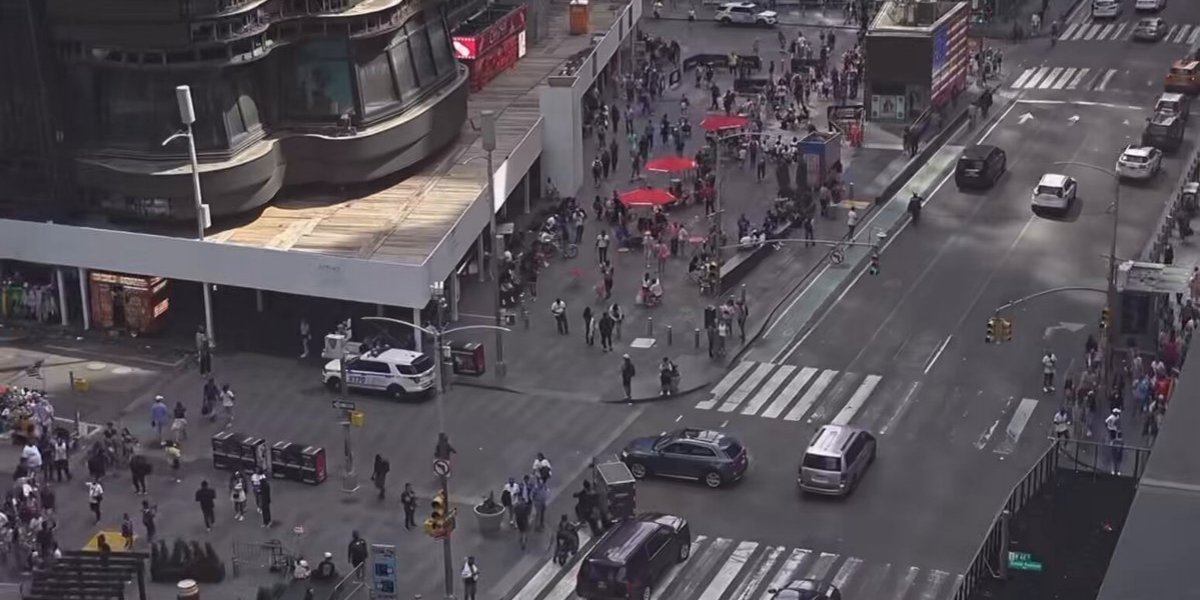Disparos são ouvidos na Times Square em Nova York e homem é preso