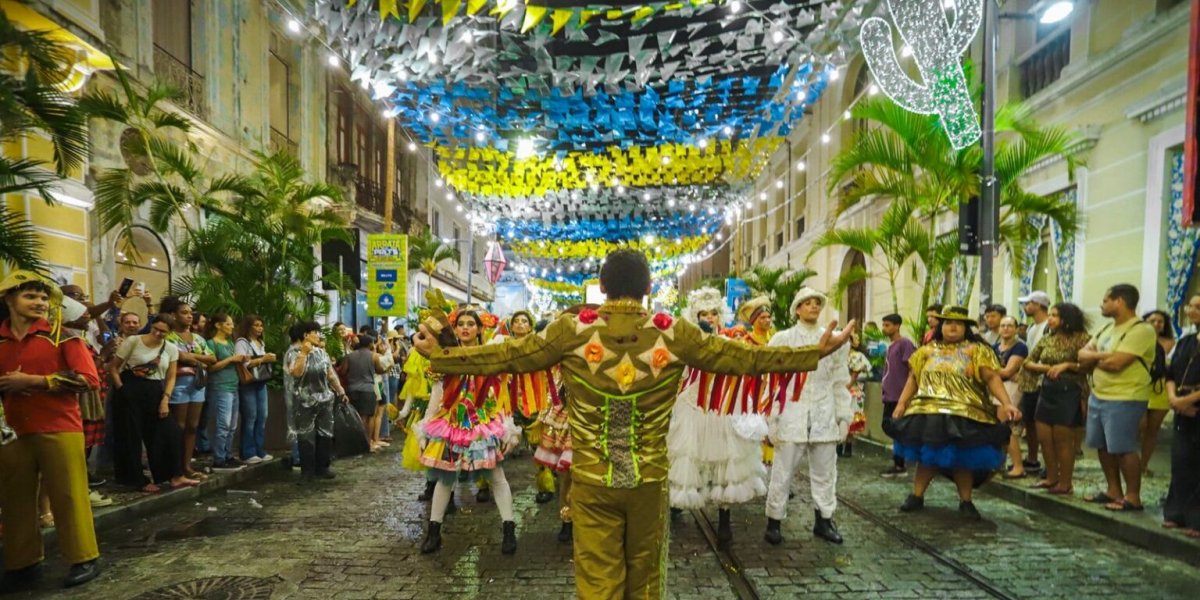 Pelourinho concentra atrações e público durante programação do São João em Salvador
