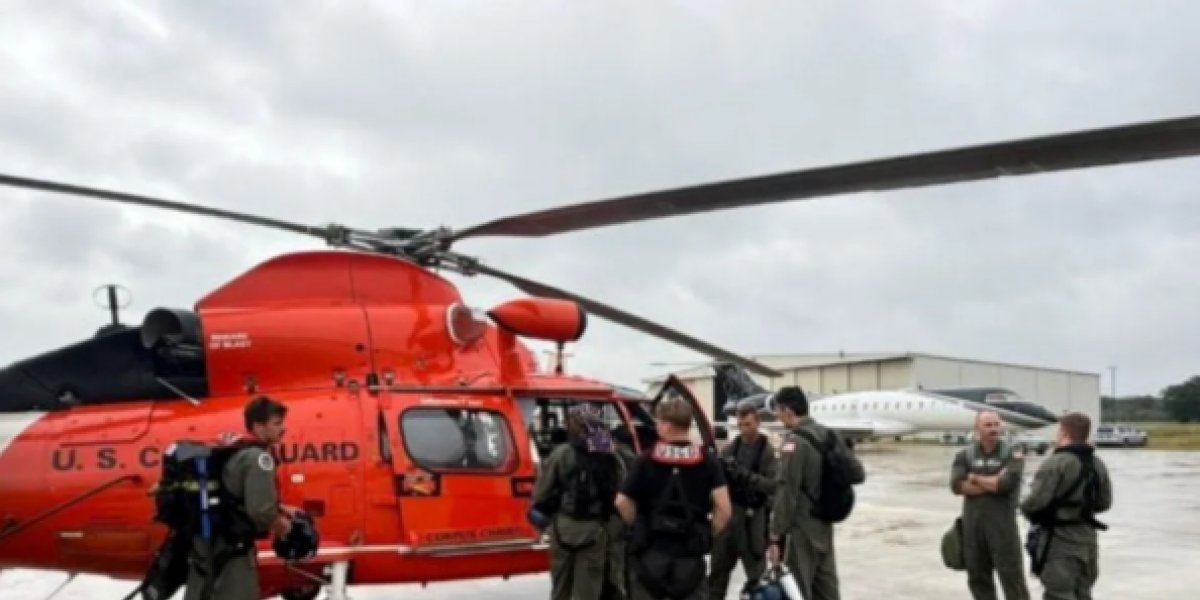 Helicóptero da Guarda Costeira dos EUA cai no Alasca durante operação de busca