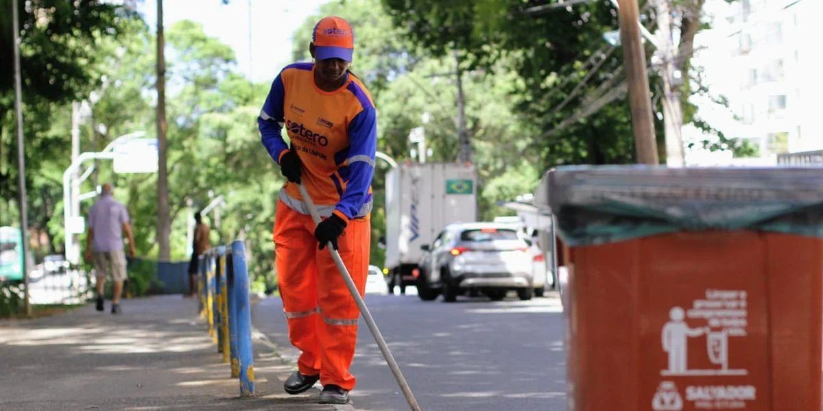 Greve dos garis chega ao fim na Bahia após acordo com empresas de limpeza