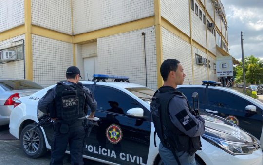 Operação da polícia contra o Comando Vermelho deixa seis presos; passageiro é baleado dentro de ônibus no RJ