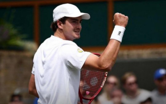 João Fonseca confirma o favoritismo e avança em Wimbledon