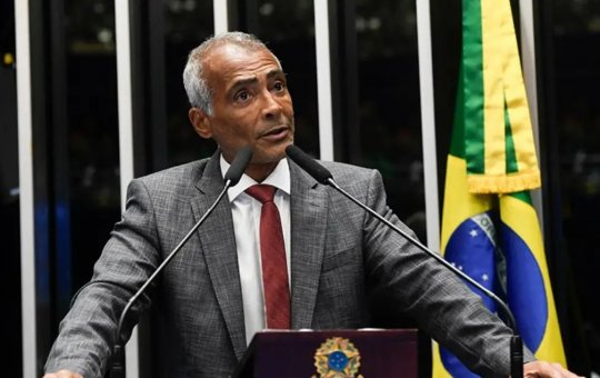 Romário afirma que abriu mão do salário de senador durante a Copa do Mundo