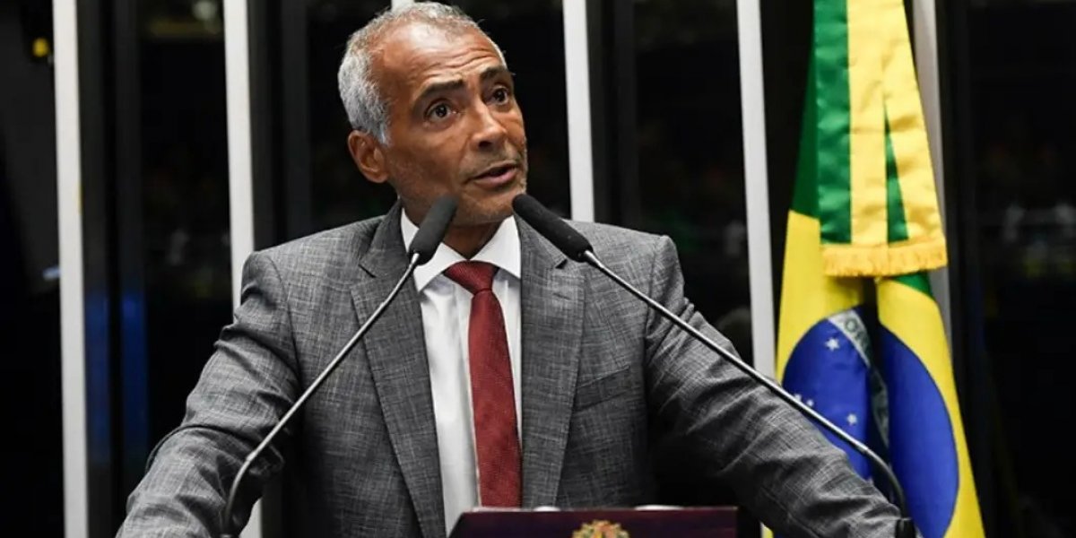 Romário afirma que abriu mão do salário de senador durante a Copa do Mundo