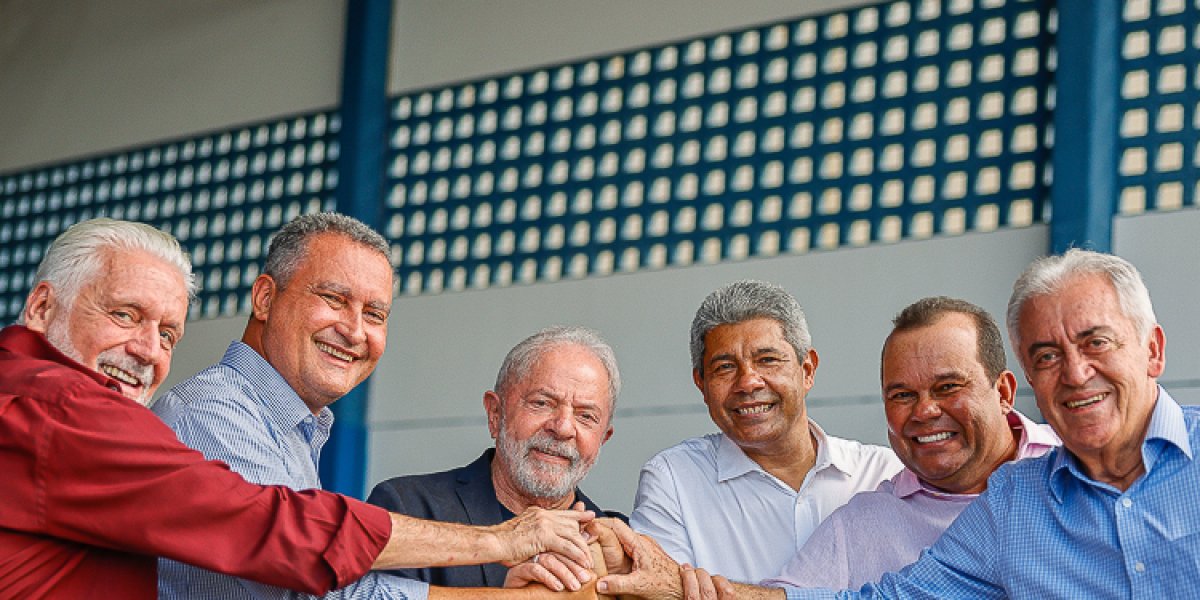 “A gente escolhe os companheiros”: Lula reforça aliança com grupo político da Bahia