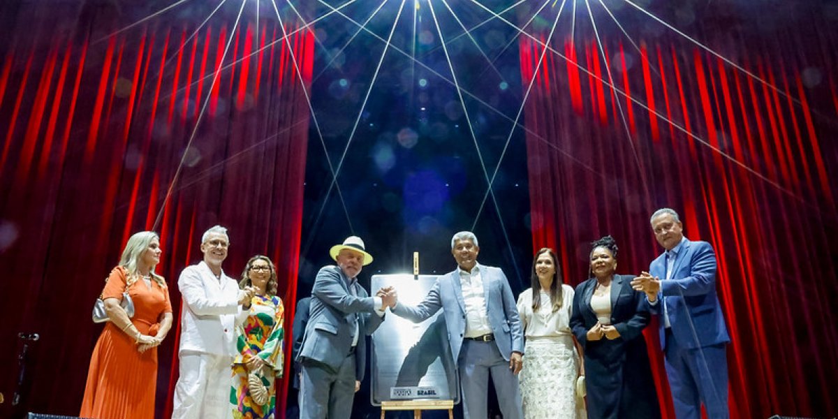 Presidente Lula e o governador Jerônimo participam da inauguração do novo Teatro Castro Alves em Salvador