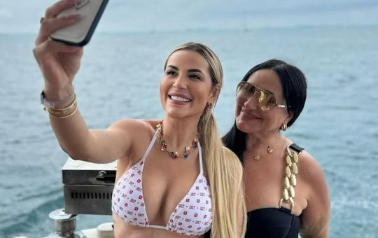 Mãe de Deolane Bezerra afirma que delegada da Polícia Civil recebe "propina de bandido"