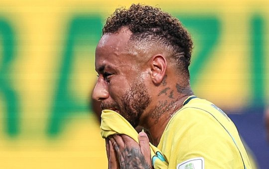 “Tentei, tentei. Agora acabou”: Neymar indica despedida da Seleção após eliminação