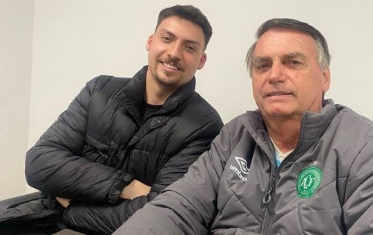Jair Renan Bolsonaro anuncia pré-candidatura a deputado federal