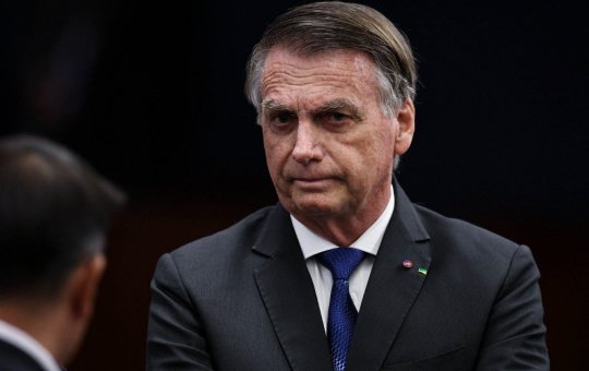 Armas registradas em nome de Bolsonaro serão entregues à PF nesta segunda-feira