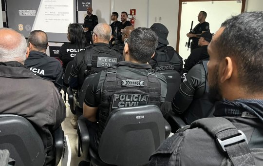 Polícia Civil deflagra operação contra grupo suspeito de roubos de celulares de alto valor