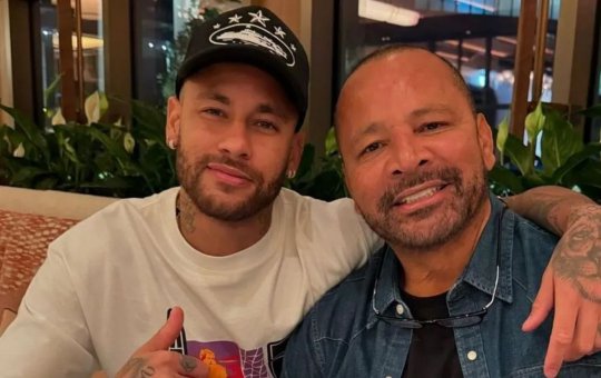 Pai de Neymar posta carta após filho chorar na Copa do Mundo: "Continue a jogar futebol"