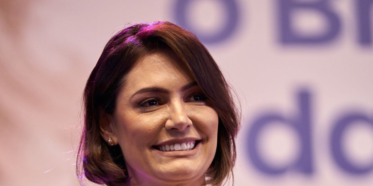 Michelle Bolsonaro é apontada como a mulher mais poderosa do Brasil