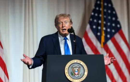 Trump diz que acordo para encerrar guerra com o Irã "acabou" após nova troca de ataques