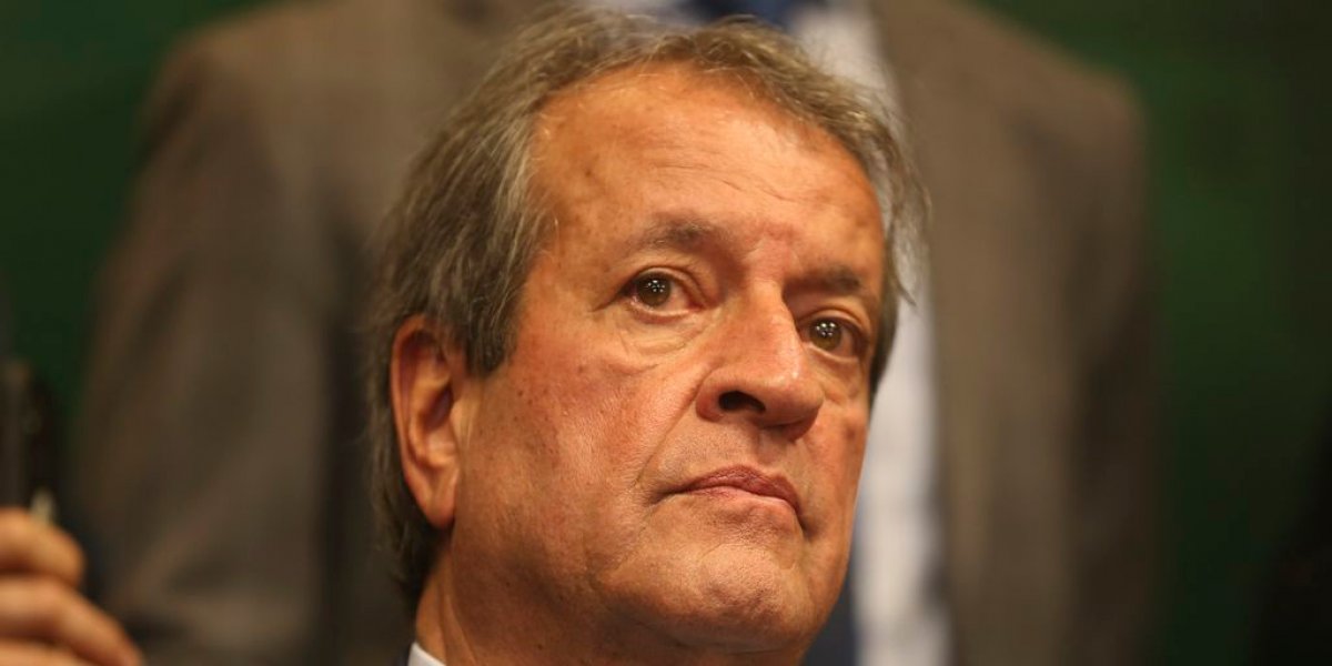 Flávio Dino determina bloqueio de R$ 119 milhões de Valdemar Costa Neto e paralisa emendas