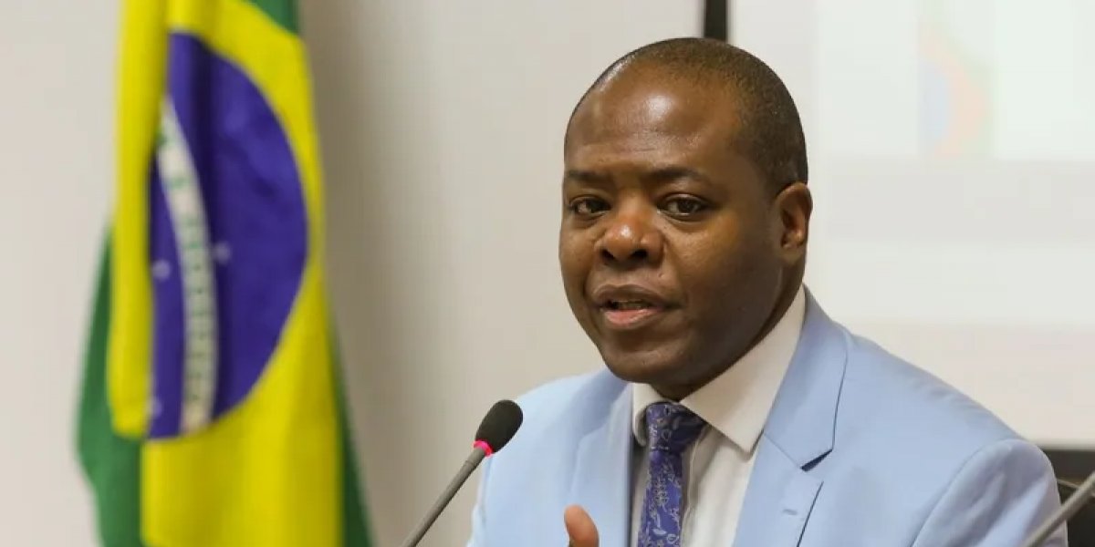 Denunciado por importunação sexual, Silvio Almeida segue sem ser localizado pela Justiça