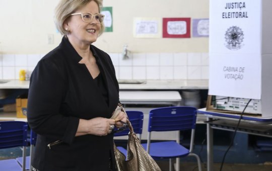 Ministra Rosa Weber nega suspensão de trâmite da PEC dos Precatórios