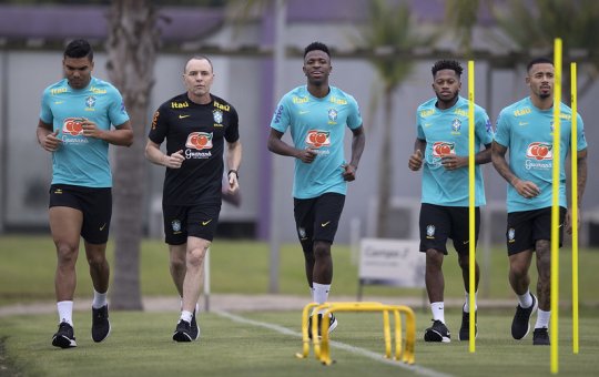 Seleção Brasileira: Tite só terá todos convocados na véspera de jogo