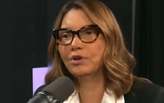 Janja rebate críticas sobre viagens internacionais: “É misoginia pura” 