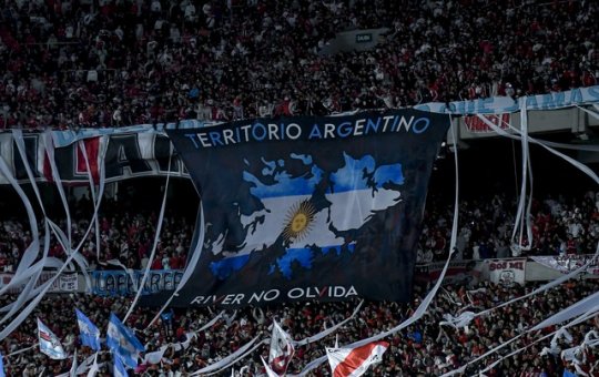Argentina x Inglaterra terá veto a bandeiras com referências às Malvinas na semifinal da Copa