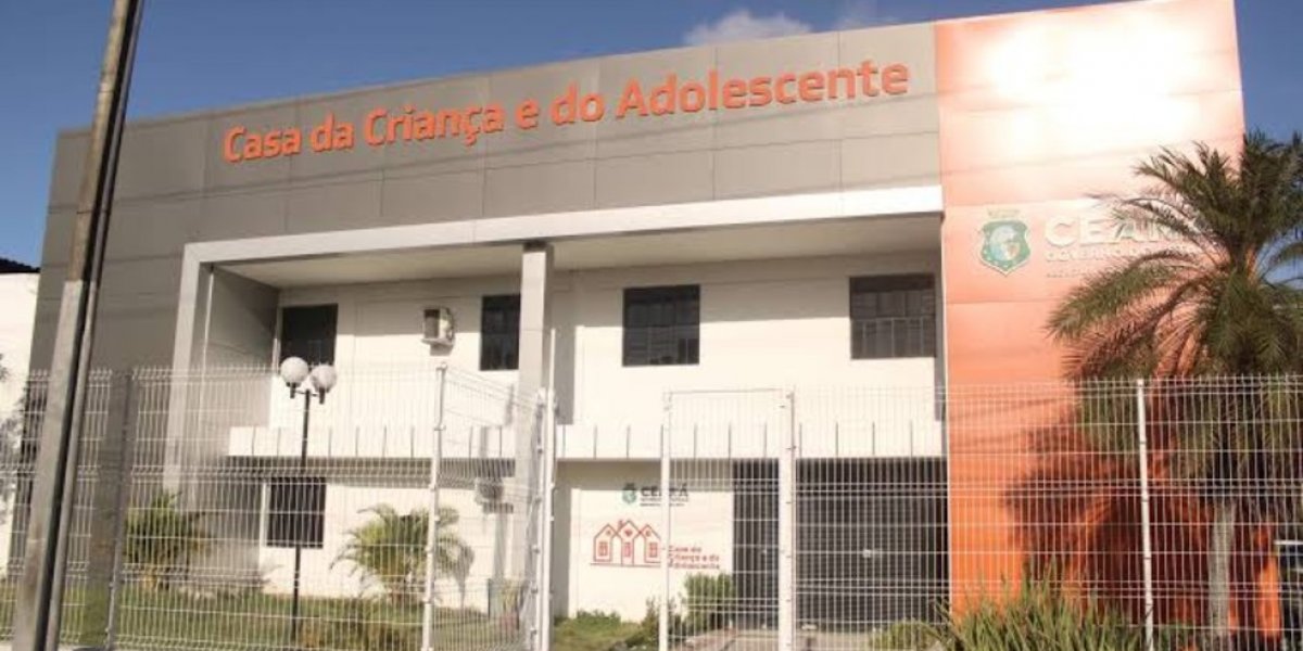 Mãe de bebê de 10 meses morta vítima de estupro diz que pensou que a filha estivesse engasgada