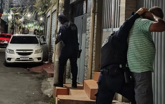 Suspeito de importunação sexual contra mulher é preso após caso em ônibus de Salvador