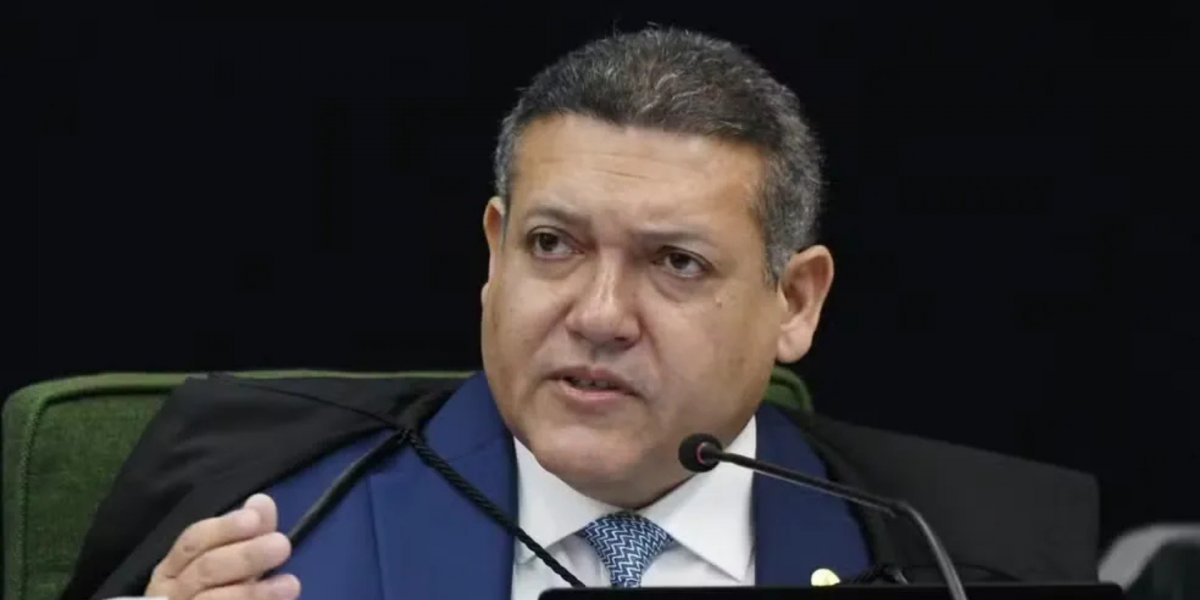 TSE determina remoção de vídeo que associa Flávio Bolsonaro ao PCC