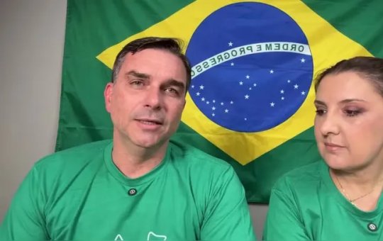 Flávio Bolsonaro lança plano "Brasil por Elas" com propostas voltadas ao público feminino