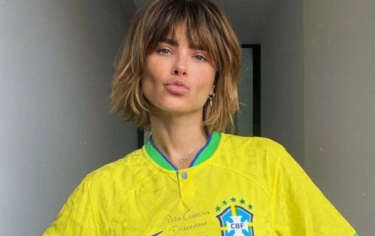 Carolina Dieckmann se pronuncia após críticas por torcer pela Argentina durante a Copa do Mundo