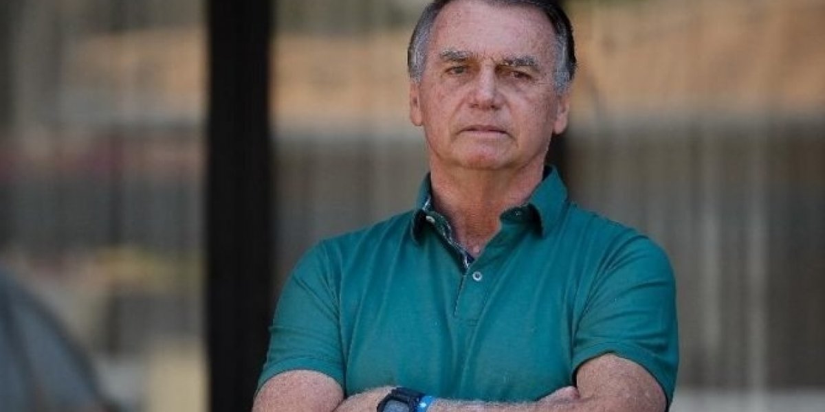 Alexandre de Moraes mantém prisão domiciliar e proíbe visitas a Jair Bolsonaro até o fim das eleições