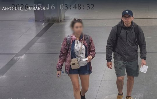 Argentino que fez gestos racistas em Morro de São Paulo tem prisão decretada após fugir do Brasil