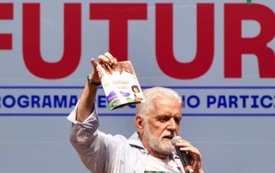 Jaques Wagner critica gestão de Salvador e projeta mudança política nas eleições de 2026