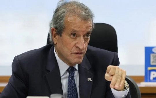 “Loucura”, diz Valdemar Costa Neto sobre tarifaço de Donald Trump ao Brasil