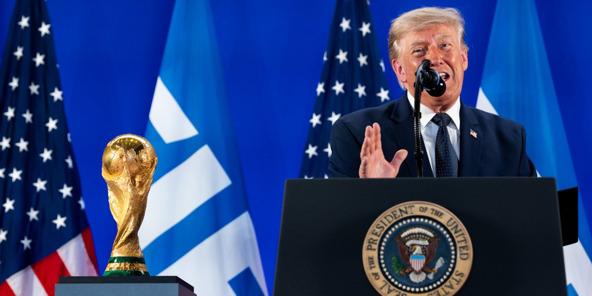 Donald Trump ameaça destruir ponte ou usina no Irã a cada navio atacado no Estreito de Ormuz