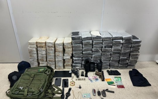 Delegada revela de onde vieram e para onde iriam drogas apreendidas com PM e estudante