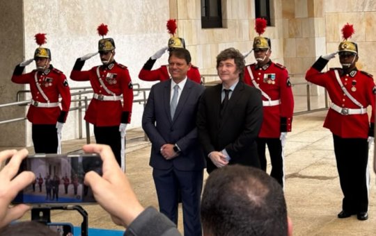 Antes da convenção do PL, Tarcísio recebe Milei e entrega maior honraria do Estado de São Paulo