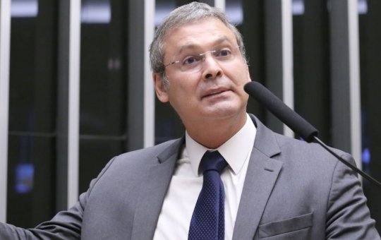 Lindbergh surge em vídeo criticando convenção de Flávio: "Completamente fracassada"