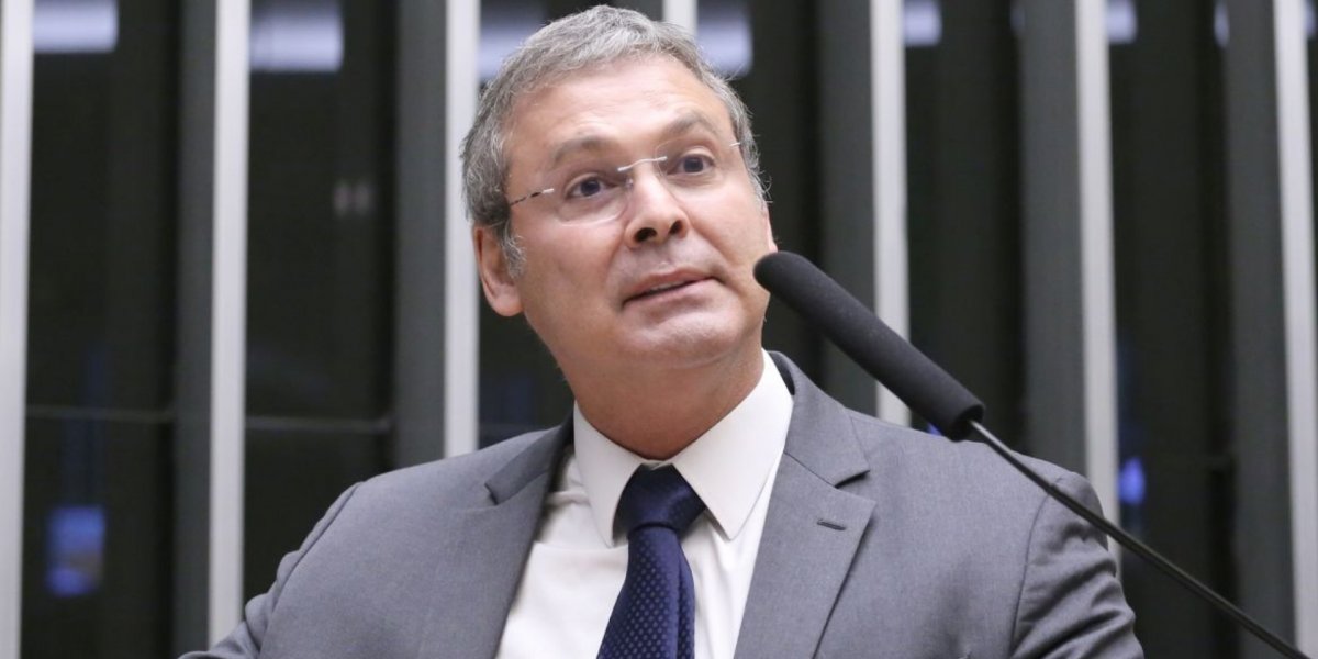Lindbergh surge em vídeo criticando convenção de Flávio: "Completamente fracassada"