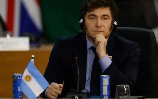 Governo Lula convoca embaixador na Argentina após ataques de Milei a Alexandre de Moraes