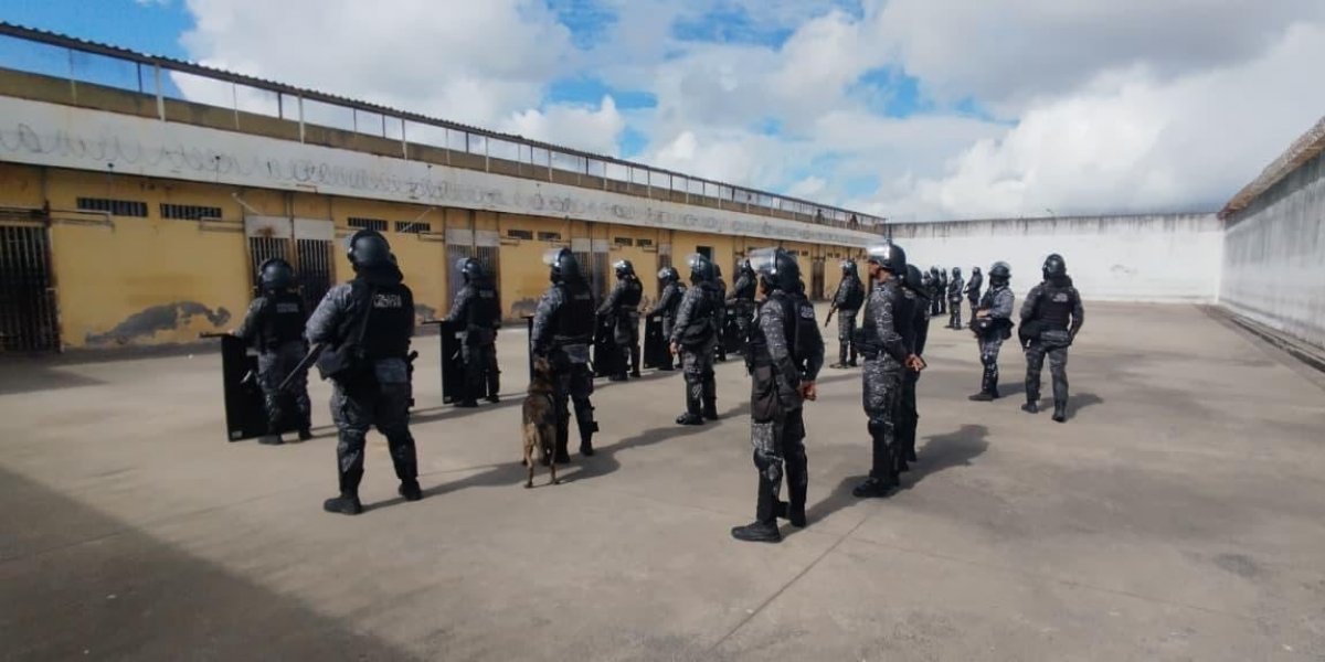 Mais de 250 agentes participam da Operação Angerona II no maior presídio da Bahia