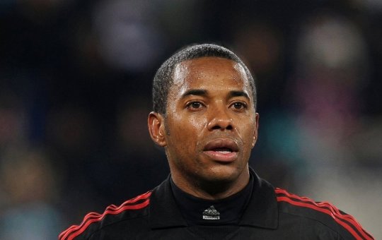 STJ rejeita recurso de Robinho para levar ao STF decisão sobre condenação por estupro