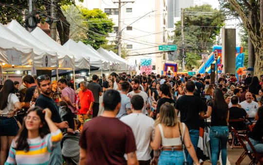 Tiroteio durante festival gastronômico nos Estados Unidos deixa três mortos e cinco feridos