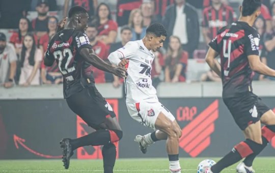 CBF define arbitragem para os duelos entre Vitória e Athletico-PR pelas oitavas da Copa do Brasil