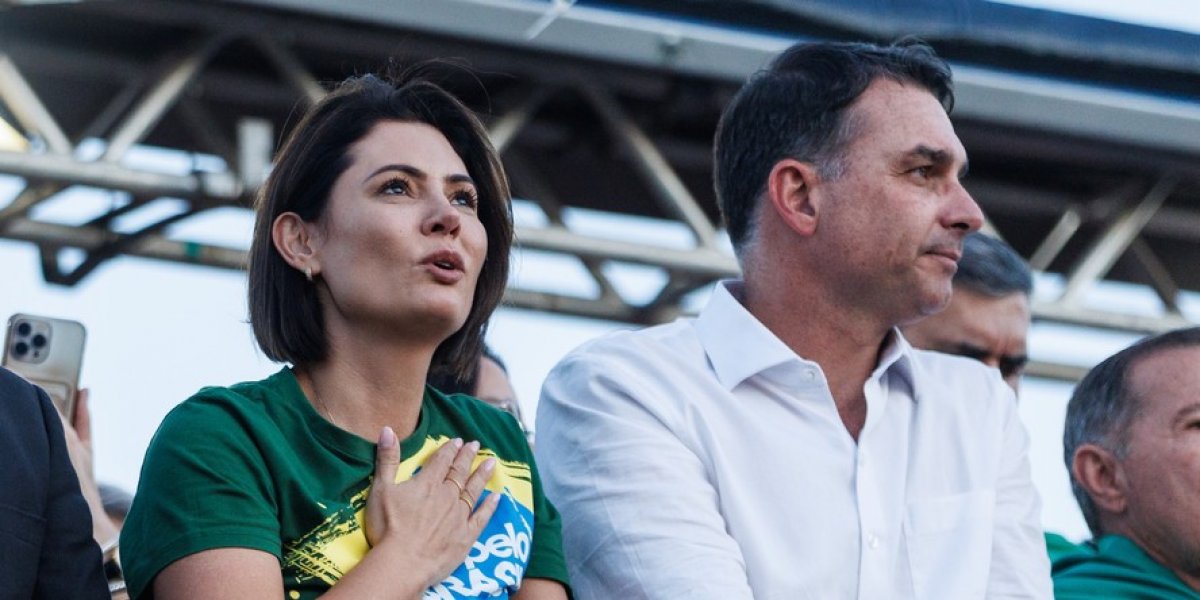Michelle Bolsonaro negocia nome de aliada para ser vice de Flávio Bolsonaro