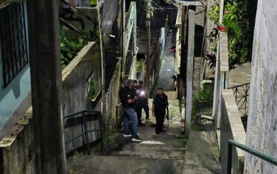 Suspeito de roubo de 18 celulares é preso e polícia apreende Land Rover blindada de R$ 1 milhão