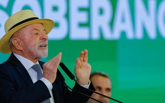 Pesquisa Atlas/Bloomberg aponta Lula na liderança em todos os cenários de 2º turno